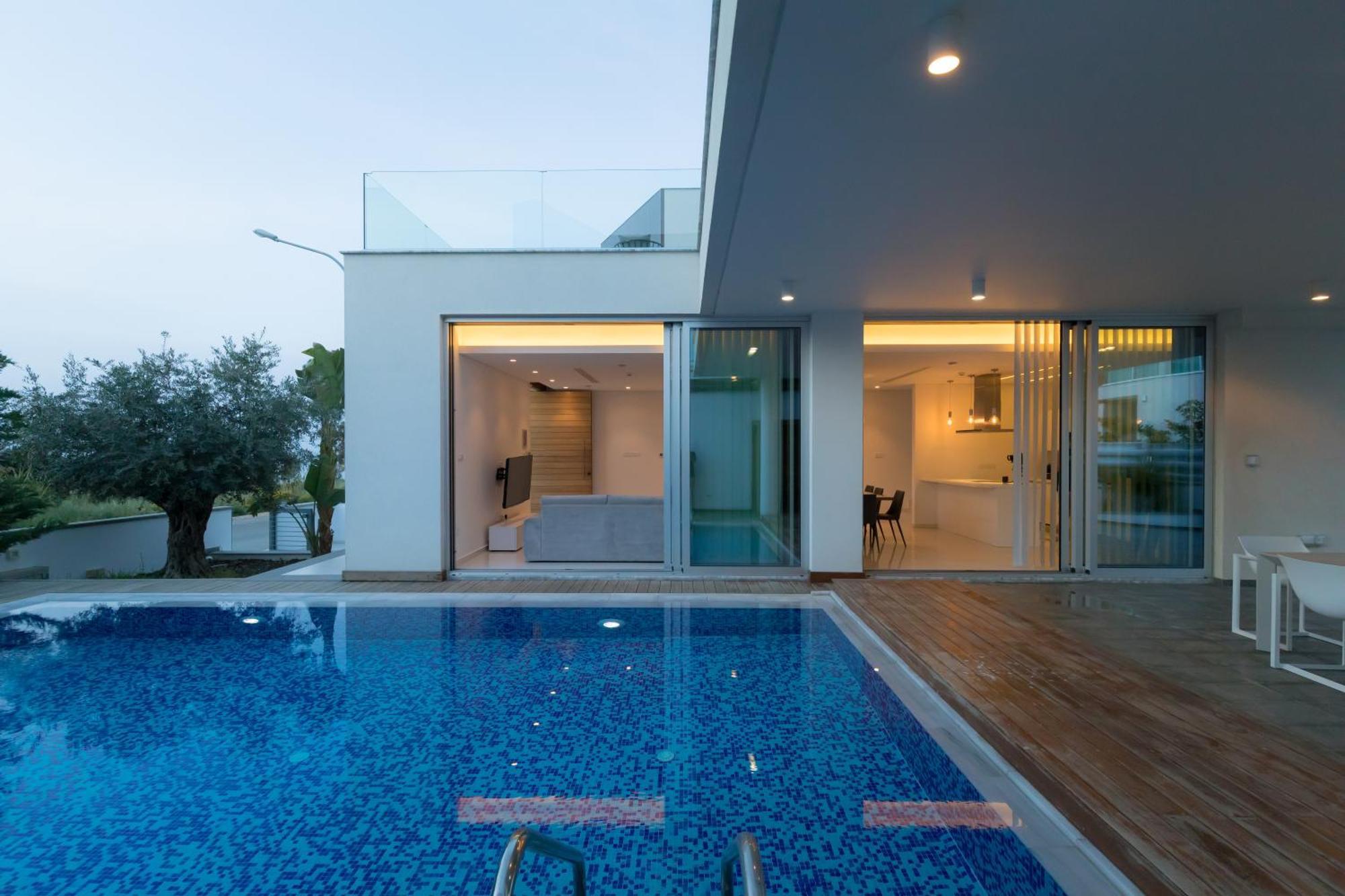 Seaview Luxury Villa Jacuzzi & Pool! 2 Min Beach プロタラス エクステリア 写真